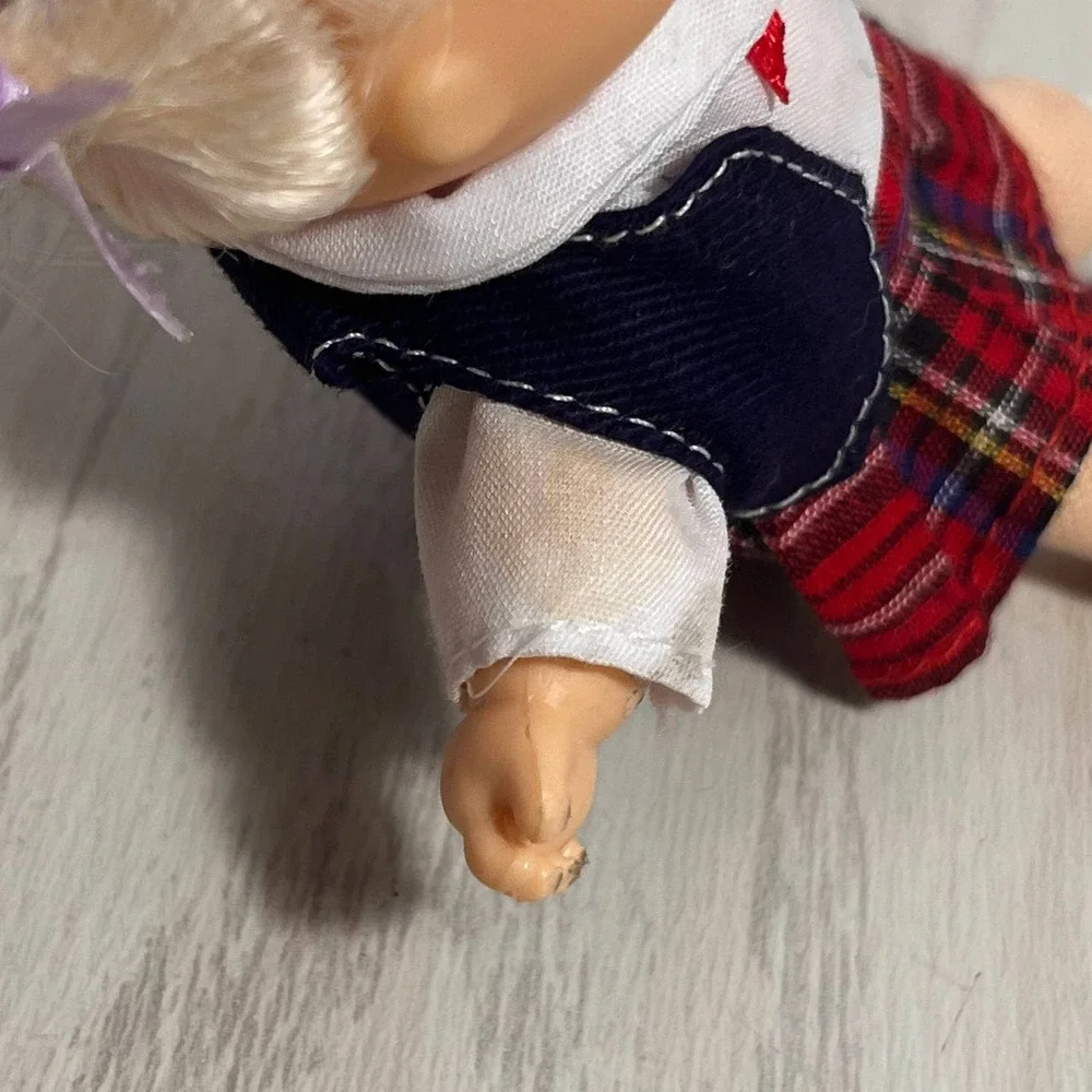 Cabbage Patch Kids measurement shown